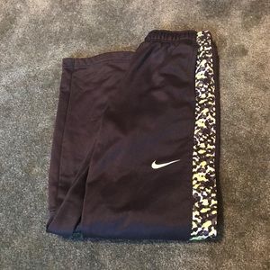 Boys large therma fit Nike sweat pants